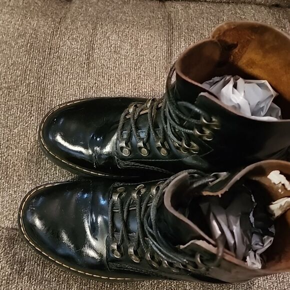 Dr Martens vintage size 39 eu (women's 8.5)Black Leather Combat Boots - Picture 2 of 6